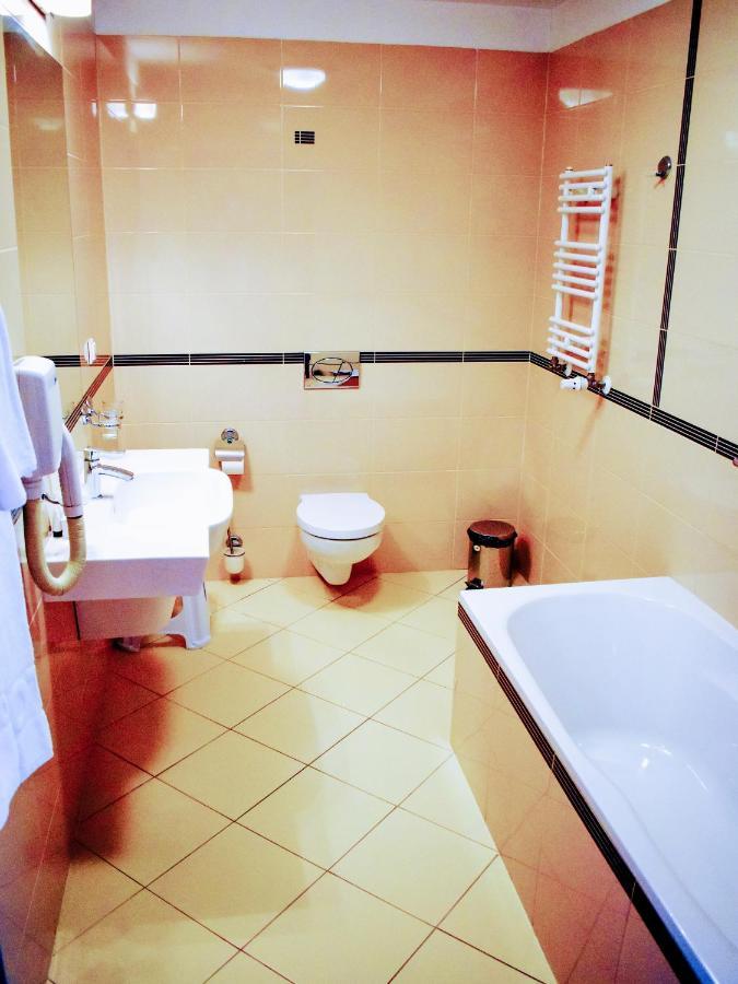 Hotel Zamek Krolewski W Rydzynie Rydzyna Eksteriør billede