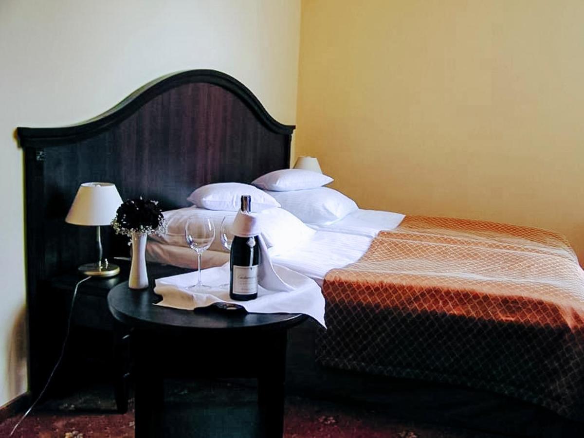 Hotel Zamek Krolewski W Rydzynie Rydzyna Eksteriør billede